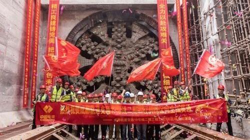 成都地铁19号线二期全面转入铺轨、装饰装修和机电设备安装阶段