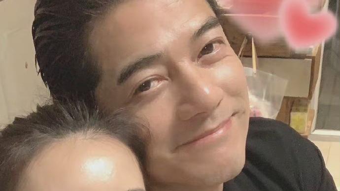 郭富城|哇塞！方媛晒照庆祝与郭富城结婚五周年，贴脸合影秀恩爱