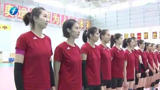 陈佩妍|陈佩妍效仿李盈莹？现身主攻组引发猜想，郑益昕和龚翔宇站一起