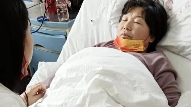 贾玲|姚策堂姐遭威胁，开播必定被投诉？网友：春晚贾玲的小品看了吗？