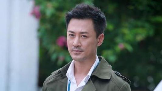 翁虹|林峯主演港剧《黑金风暴》开播，看两集就有些失望了