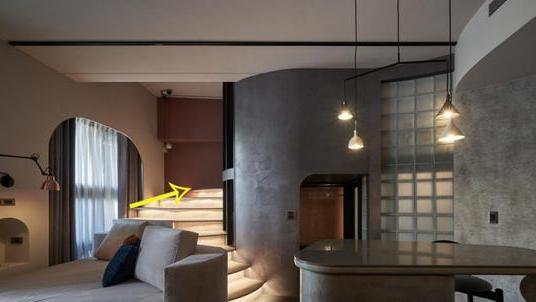 小户型想要多出一间房，沙发前移上方砌平台，拿出2休闲区有了