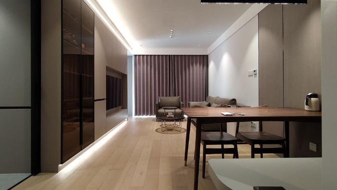 80平的新房子，单身业主利用高级灰+胡桃木，构建简约单身公寓