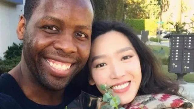 李立群|李立群女儿李元元：把初恋献给黑人，32岁婚姻成父亲的烦恼