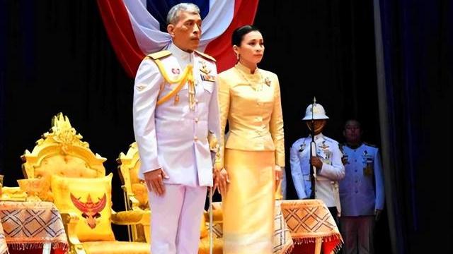 诗妮娜|诗妮娜“千娇百媚”苦不堪言，帮衬储妃丢失恩宠，沦为宫斗牺牲品