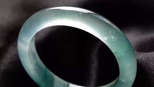 翡翠手镯|买翡翠手镯，抓住一个字，保你永远赔不了！