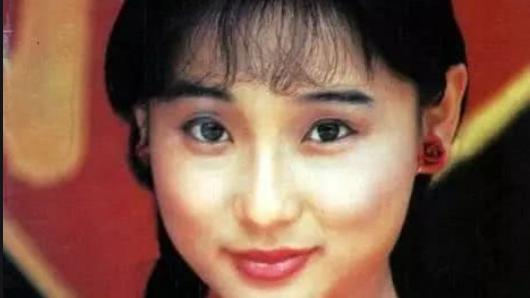 李少红|被李少红导演相中，被相恋八年男友抛弃患抑郁症！如今依旧单身