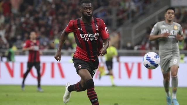 AC米兰|2-0！AC米兰结束连平，超越国米重新登顶！2分优势领跑意甲！