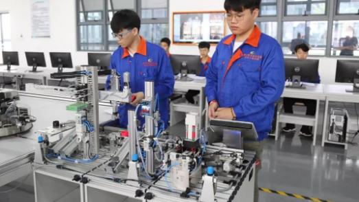 职业教育|它是我国第一所公办本科职业教育院校，职校改革的先锋，名人辈出
