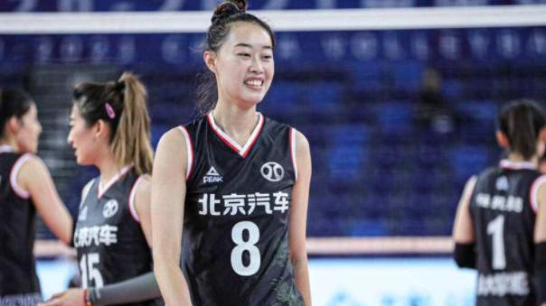 北京女排|女排有3大“真”职业球员，皆是缺席女排训练营，薛翼枝已留洋