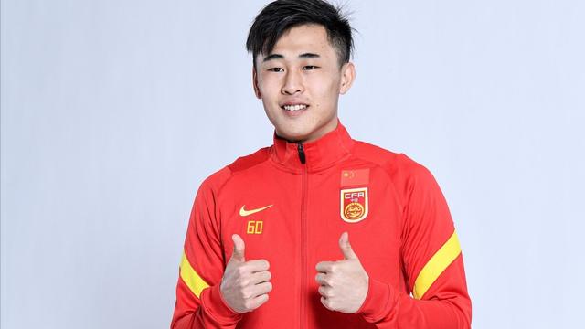 戴伟浚|对阵日本越南喜获优质前腰！记者：戴伟浚已具备代表国足出场资格