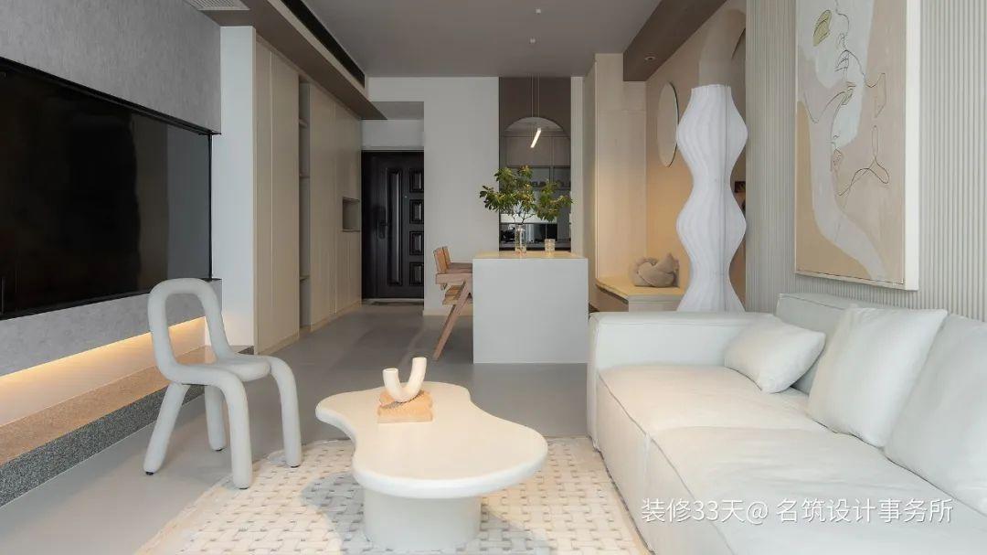装修设计：102平现代简约奶油色柔美两居