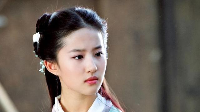 明星|去掉顶级修图后，女明星其实也是“普通人”