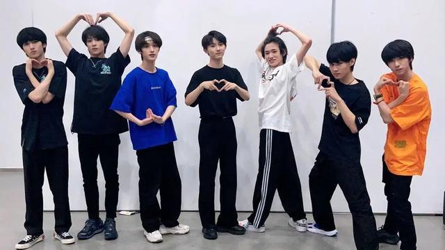 华晨宇|沙溢点出沈涛的口误后，华晨宇宋亚轩赵文卓有了新表现，引人关注