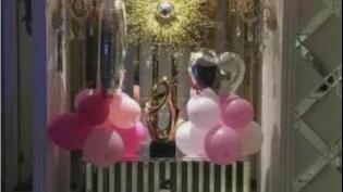 父母花100万给弟弟装修婚房，装修超豪华，窗帘简直亮瞎眼！