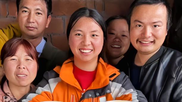 二胎|牛爱芳1周增粉20万，二胎成洗白“工具”，网友：剧本创造大师