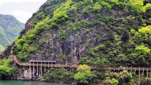 湖南|湖北一定要去的景区，吸引无数游客前来，风景如画适合自驾