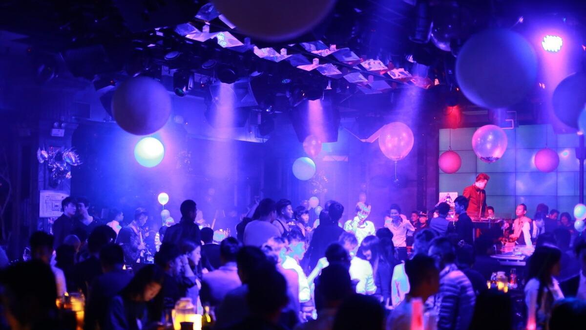 大学|2000年，在永州去广州的大巴车上，我救了一个女歌手