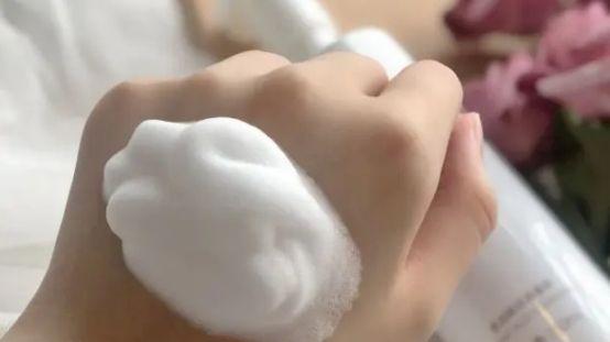 防晒 懂洗脸的人，比不懂的看上去年轻10岁！秘密就在这儿