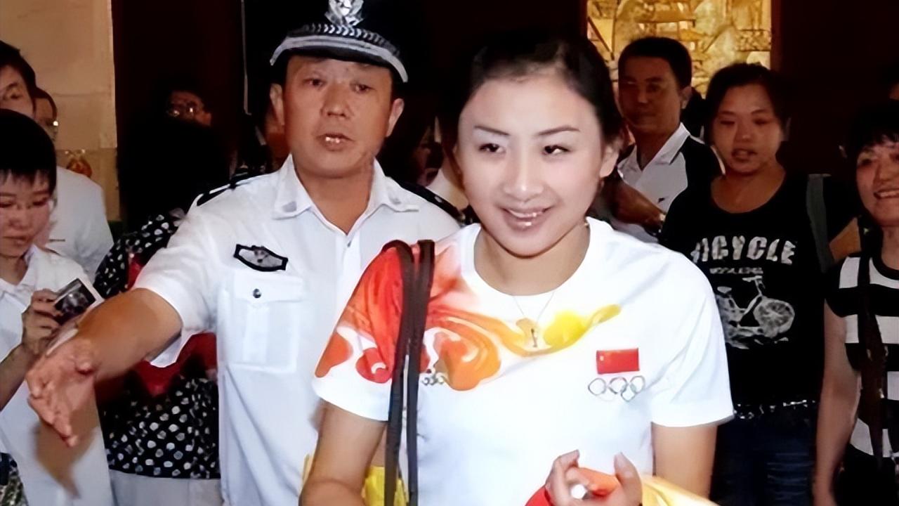 何雯娜|吊环王陈一冰：与何雯娜金童玉女却胡搞，“出轨男”成新标签