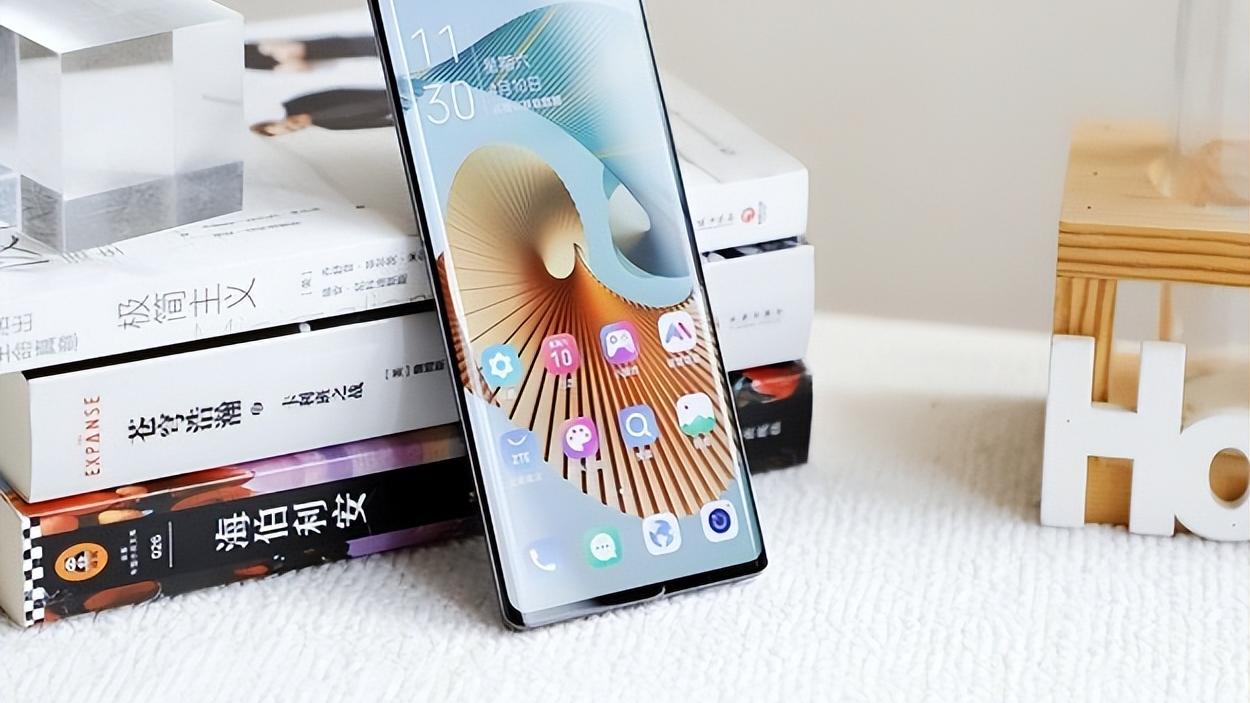 中兴|国产4nm“新机皇”诞生，首搭20G高运存，还有120W闪充加持