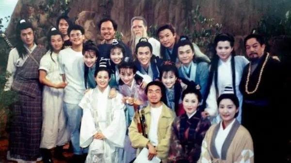 神雕侠侣|95版神雕侠侣演员今何在？黄蓉成商界女强人，郭芙整容，郭靖76岁了