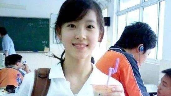 刘诗诗|章泽天与刘诗诗同框，气质完败，这就是网红和明星的区别？