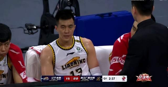 辽宁男篮|杨鸣不满郭艾伦？辽宁男篮正式回应，团结一心，拿到总冠军