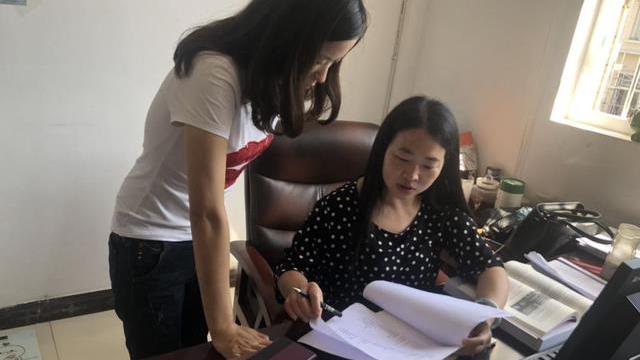 玩偶|2022乡镇公务员招聘门槛降低，推出三不限岗位，专科生也能被录取