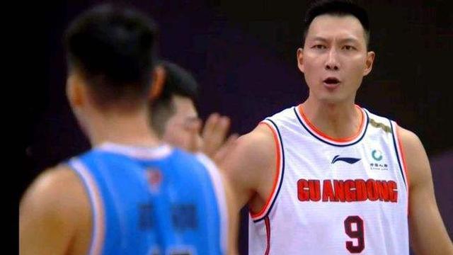 广东男篮|广东队提前开启引援！深圳内线成杜锋首要目标，与队友内讧盼离队