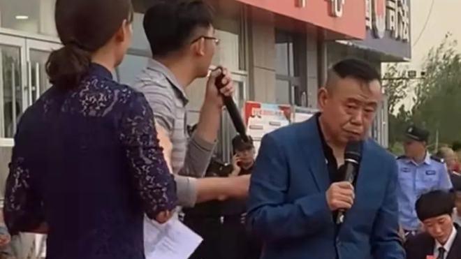 潘长江|潘长江表示：我直播卖酒你们骂我，我下山做公益还讽刺我，过分不