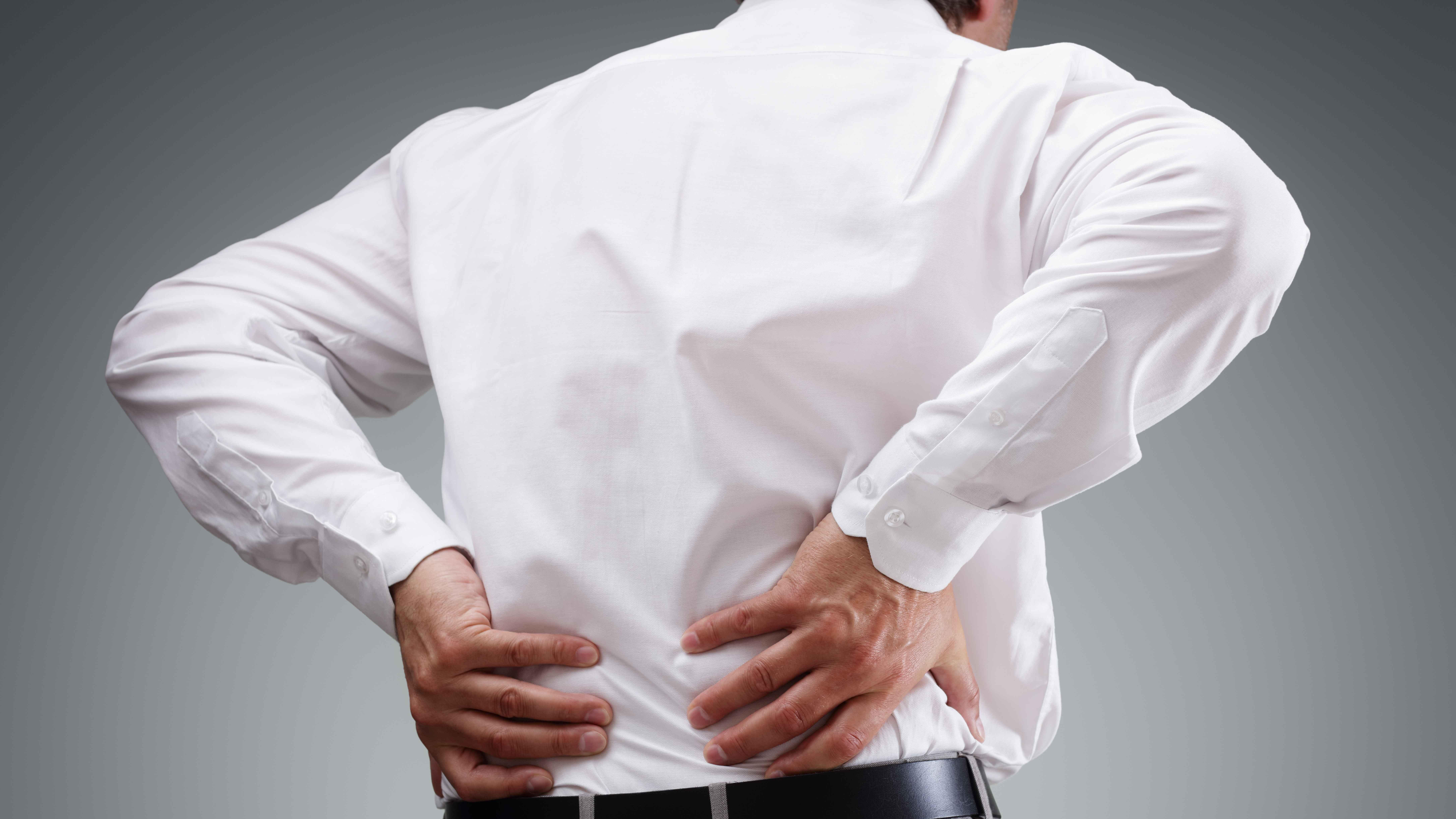 并发症|伤筋动骨一百天？提醒“腰突”患者：别这样做，否则易出现并发症