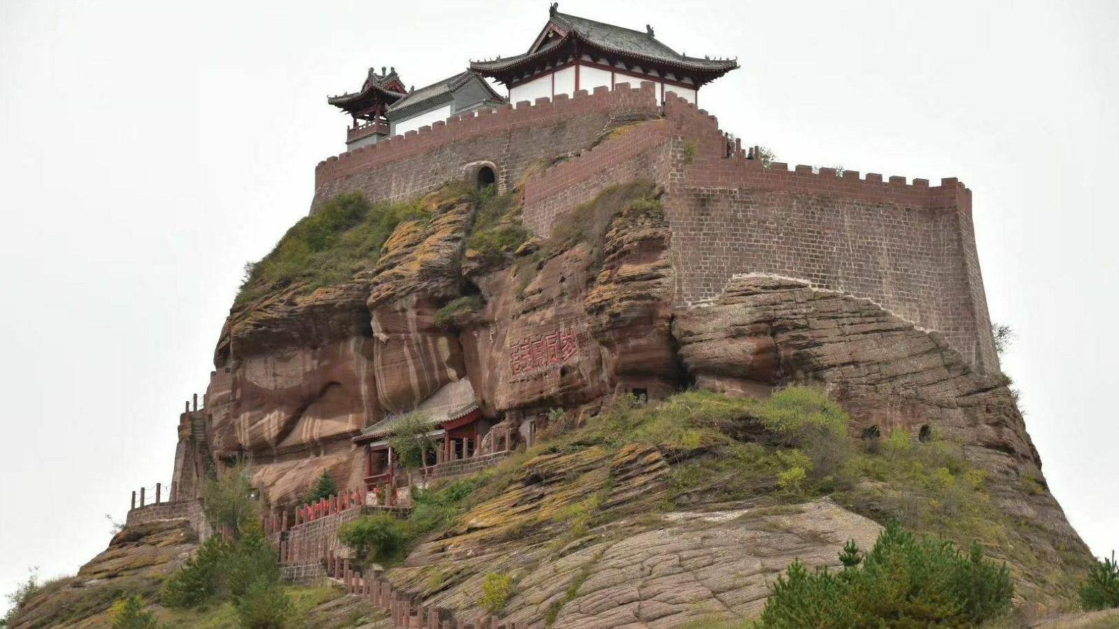 广东省|中国最危险的古寨，建在一座“空山”上，堪称悬崖上的奇观！
