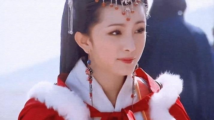 杨幂|被“宋祖儿吴磊”抢角，“杨幂”空等4个月，幂粉却表示：放鞭炮庆祝！