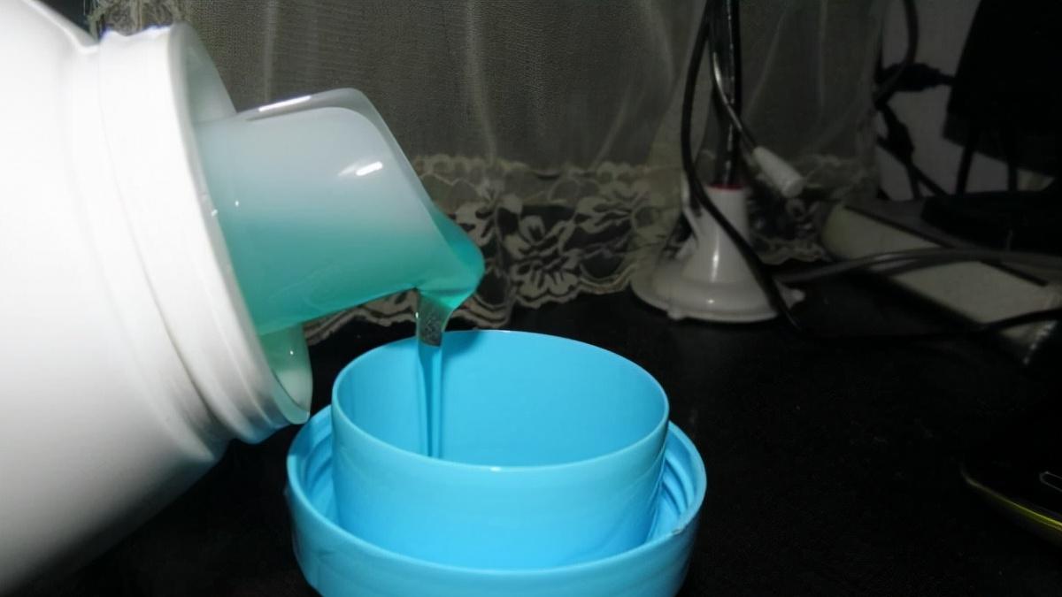 同样是洗涤用品，选洗衣粉还是洗衣液？弄懂以后再买不吃亏