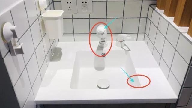 老公不听劝，给厕所“1分为3”！完工才知太好用