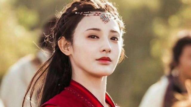 北京市|彭小苒官宣新剧，首次出演谍战题材，看到男主后，网友：追定了