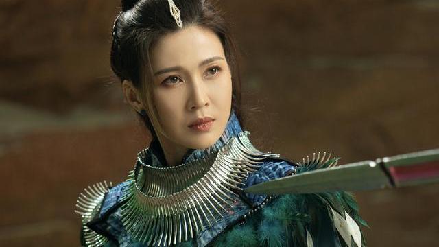 童蕾|“亮剑女神”给热巴作配，气场十足难掩老态，戏外为人很是低调