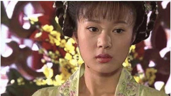 曾比特|出道就被姑父捧红，如今姑父改捧小30岁娇妻，她沦落演网剧为生