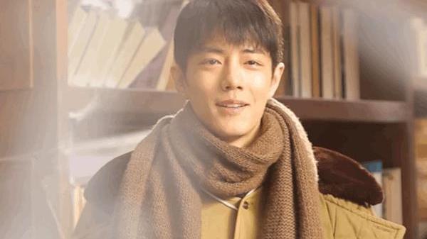 肖战|肖战的影视剧皆在腾讯视频播出，想看他的作品，开通腾讯会员即可