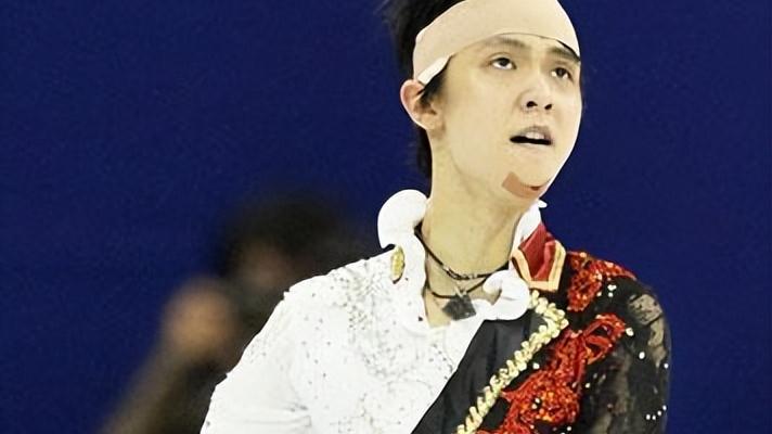 闫涵|曾和羽生结弦相撞血洒赛场，后因伤势太重无奈退役，不该被人遗忘