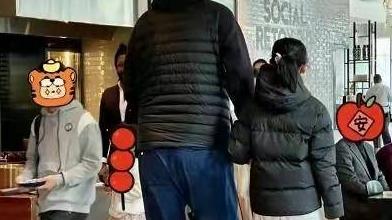 姚明|姚明女儿近照曝光，身高“失控”，网友: 未来篮坛的希望就靠你了