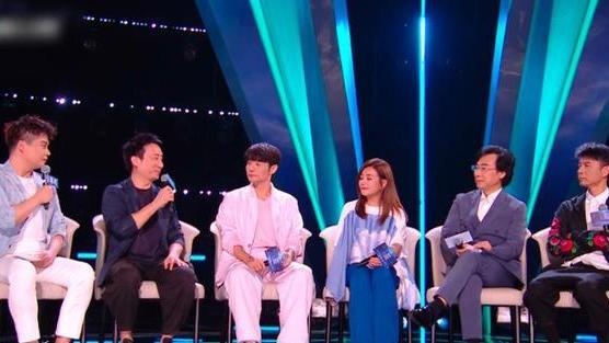 主持人|华少缺席2022《好声音》，新晋主持人为什么是沈涛而不是伊一