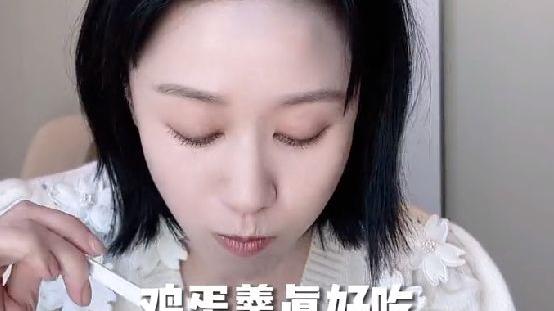 周冬雨|43岁倪虹洁自曝体重96斤！豪宅侧踢腿好帅气，衣帽间超大肆意挑选