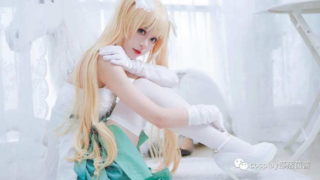 |cos：双马尾英梨梨cos正片@千反田鹿子，乖巧可爱