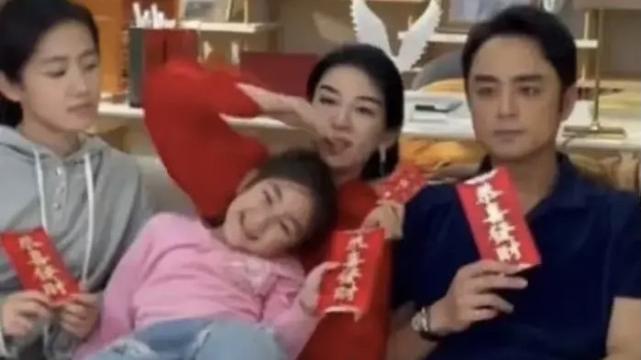 明道|明道发脾气一事被热议，小演员妈妈发长文道歉，并晒出剧组大合照
