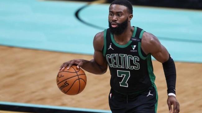 米切尔|NBA现役十大实力大于名气的球星：绿军探花上榜，比尔一直被低估
