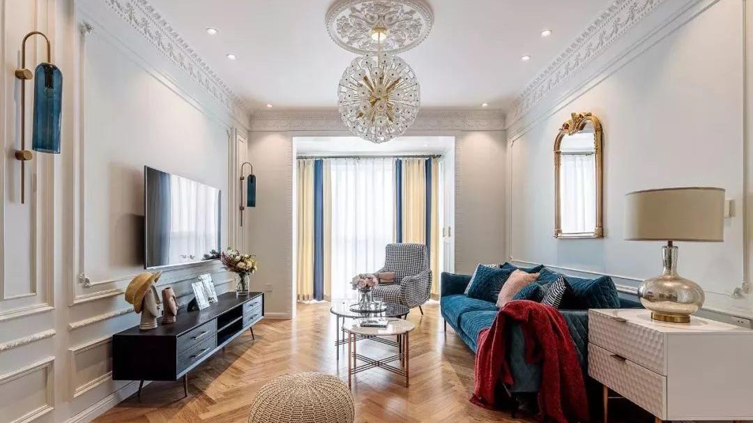 电视墙别傻傻的装壁纸瓷砖，早淘汰了！聪明人用这种材料，太实用