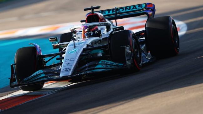 穆里尼奥|F1迈阿密大奖赛FP2：拉塞尔榜首 周冠宇第八