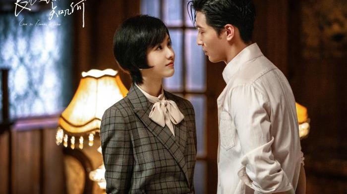 窦骁|窦骁和何超莲秀恩爱后，发九宫格照片惹争议，网友：任嘉伦格局大